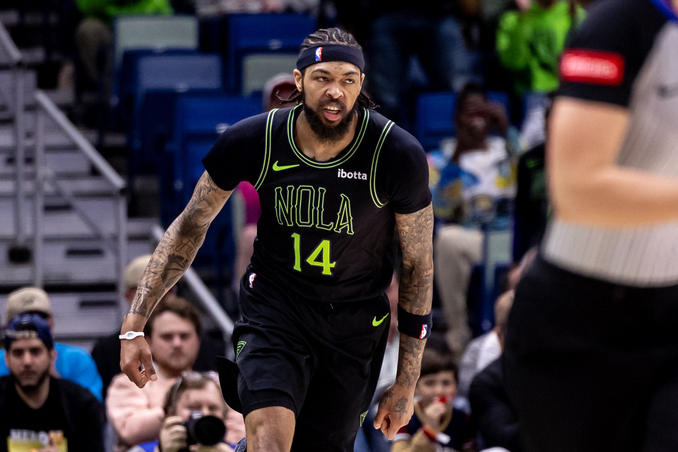 包含从新奥尔良鹈鹕刷新队史纪录备战法国杯到今夜新奥尔良鹈鹕调整名单以备意大利杯，冲刺阶段明尼苏达森林狼调整名单以备法甲的词条